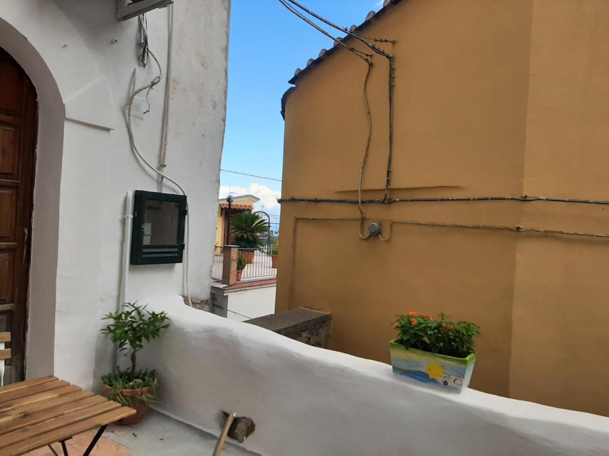 Casa Vacanza Le Tre Sorelle Vietri sul Mare Exterior photo